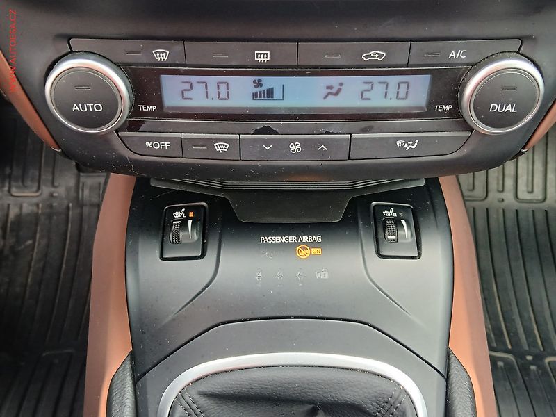 Toyota Avensis (2016) 2.0 D-4D, ČR, Trend - fotka 17 z 24