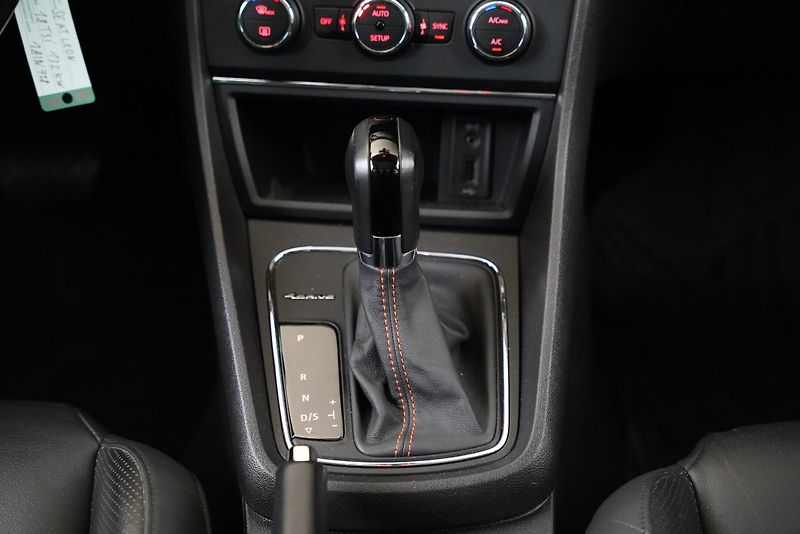Seat Leon - fotka 24 z 27