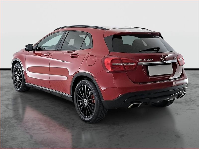 Mercedes-Benz GLA (2014) 220 CDI 4MATIC, 4X4 - fotka 4 z 25