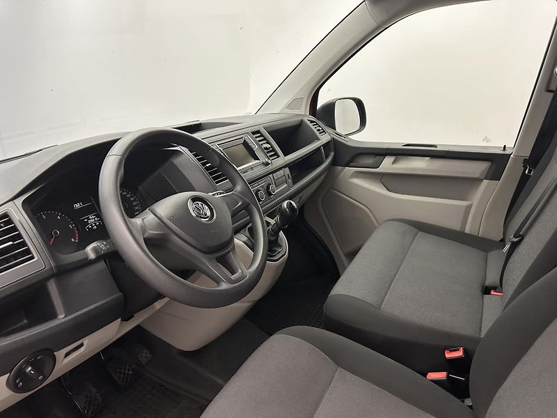 Volkswagen Transporter 2.0 TDI - fotka 6 z 23