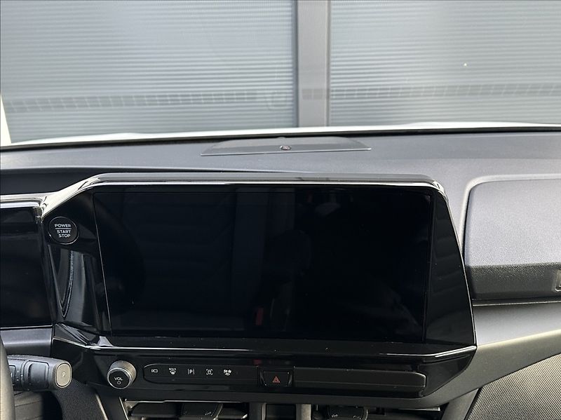 Ford Tourneo Custom 2,0 170PS  L2 Titanium X A/T 4 - fotka 26 z 58