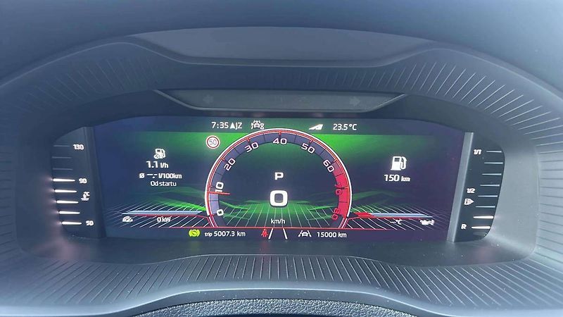 Škoda Karoq Sportline 2,0 TSI 140kW DSG7 4 - fotka 9 z 32