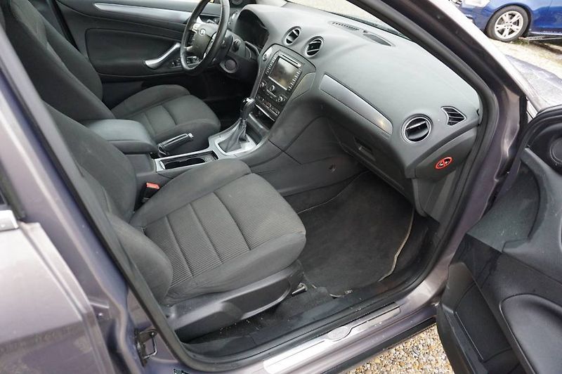 Ford Mondeo (2009) 2,0 176 KW - fotka 10 z 37
