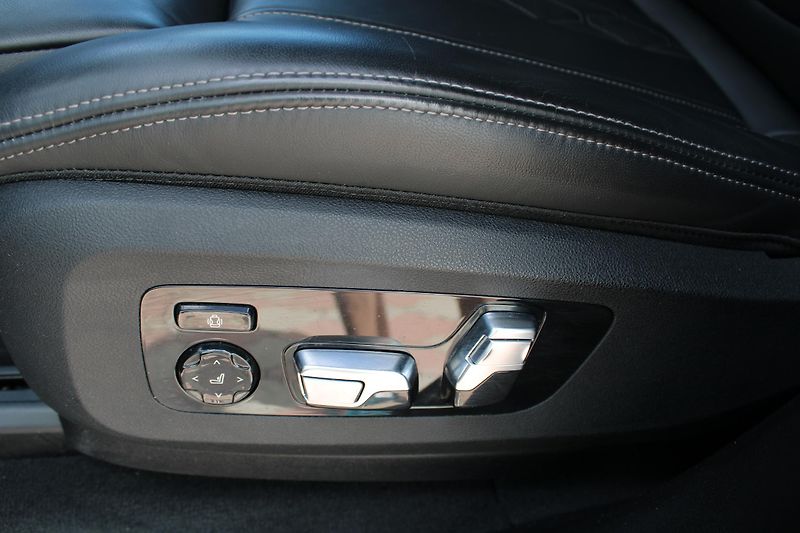 BMW X5 XDRIVE 45E Harman/Kardon - fotka 27 z 34