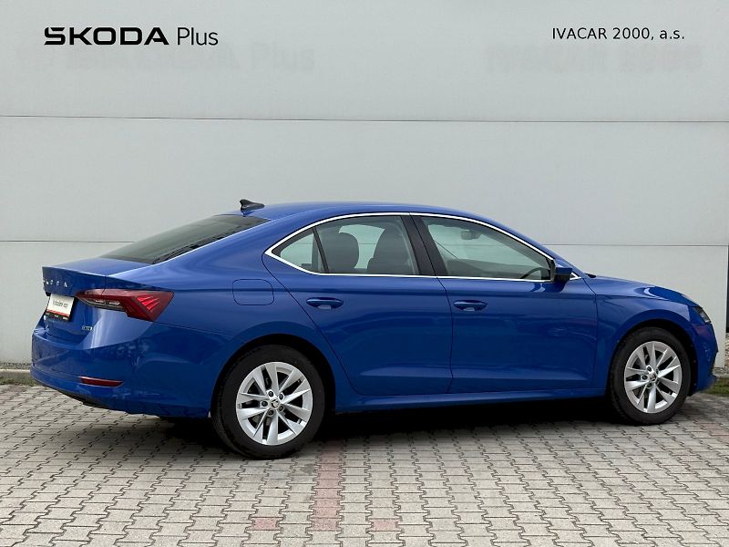 Škoda Octavia (2023) 1.5 TSI 110 kW DSG Style - fotka 2 z 25