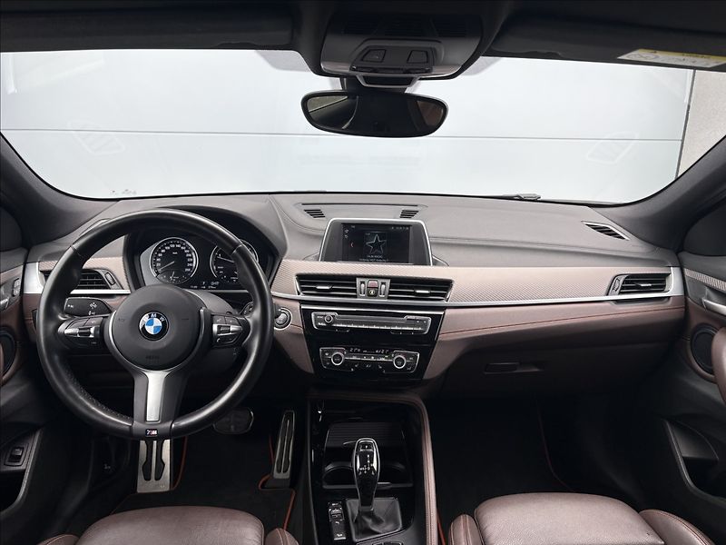 BMW X2 2,0 d Xdrive 140 KW M Edition - fotka 7 z 30