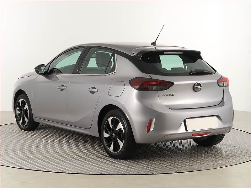 Opel Corsa (2020) Elegance 50 kWh, SoH 98% - fotka 4 z 20