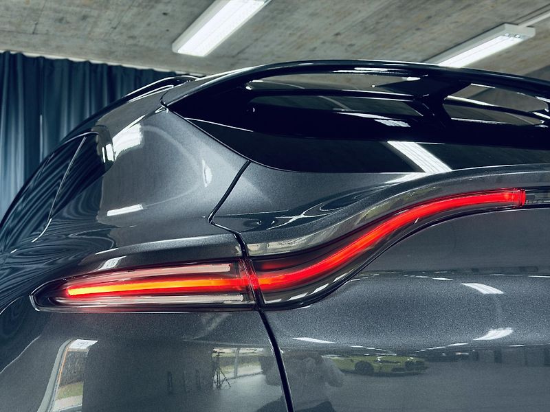 Aston Martin DBX (2021) 550*AIR*XENON.GREY*TOP - fotka 10 z 48