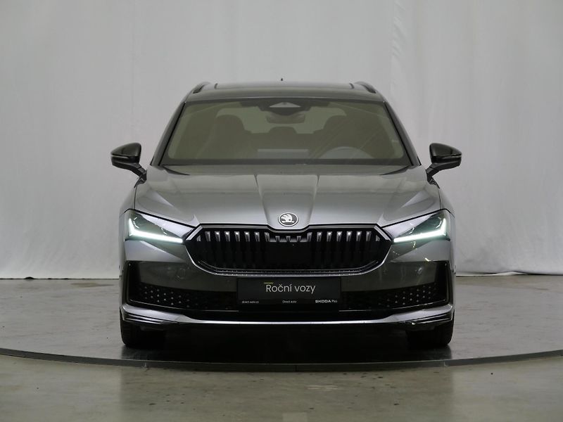 Škoda Superb - fotka 4 z 30