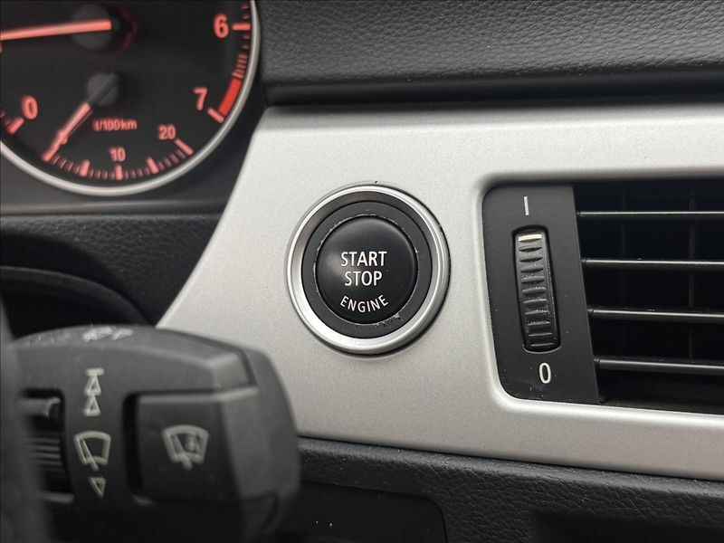 BMW Řada 3 2,0 i POLOKŮŽE AC VELKÝ SERVIS - fotka 16 z 44
