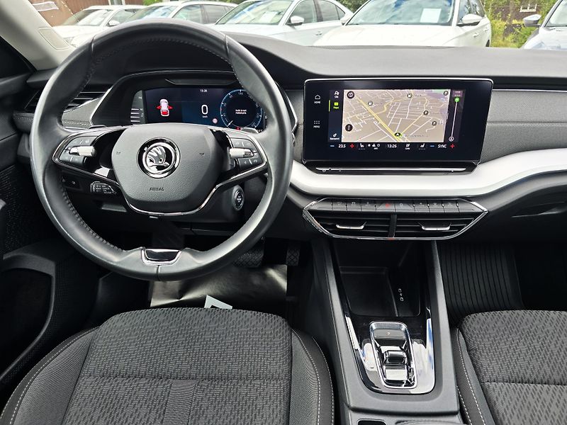 Škoda Octavia 2.0TDI DSG STYLE+ MATRIX TAŽNÉ - fotka 28 z 50