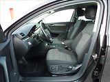 Volkswagen Passat 1,6 TDI Serviska, TOP STAV !!! - náhled 16