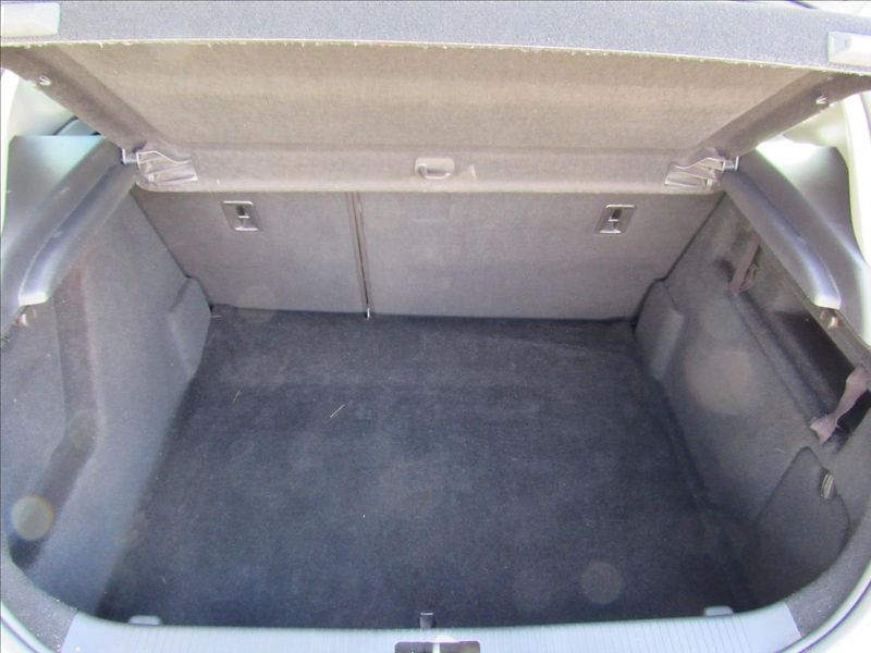 Opel Astra 1,4 Turbo 103kW - fotka 25 z 32