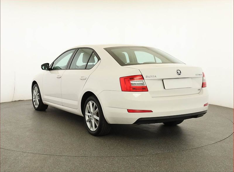 Škoda Octavia (2013) Elegance 2.0 TDI, Serv.kniha - fotka 4 z 14