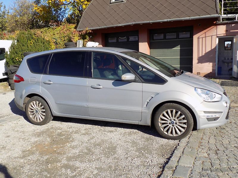 Ford S-MAX 2,0 TDCI 103 KW VÝHŘEV, TAŽNÉ - fotka 6 z 38