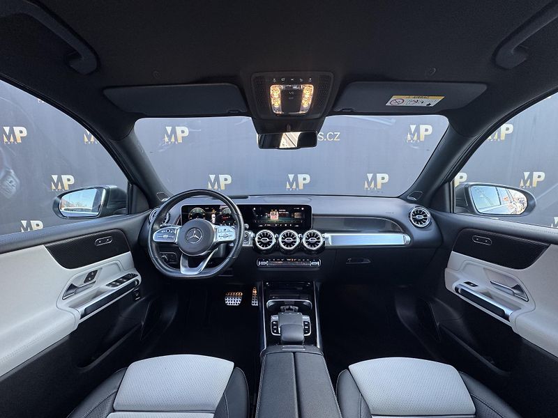 Mercedes-Benz GLB (2019) 200d 4Matic, AMG Line Head-up  - fotka 13 z 51