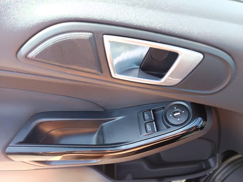 Ford Fiesta (2014) - fotka 32 z 33