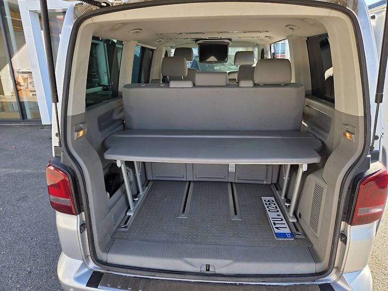 Volkswagen Multivan (2010) 2.0 TDI DSG 132kW - fotka 20 z 27