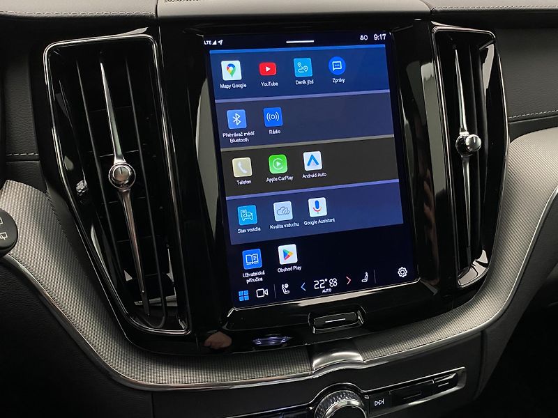 Volvo XC60 T6 AWD PLUG-IN ULTIMATE DARK  - fotka 40 z 52