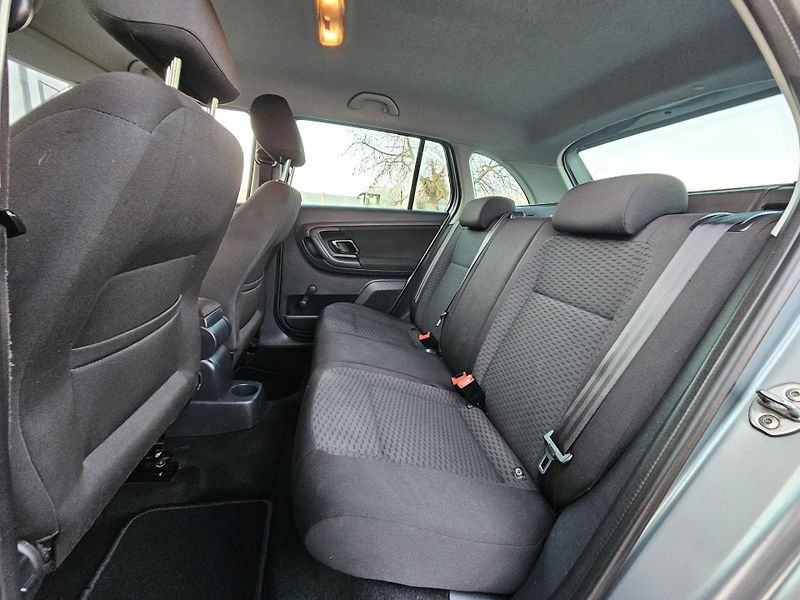 Škoda Fabia 1.2 TSI 63kW AMBITION,TEMPOMAT - fotka 33 z 37