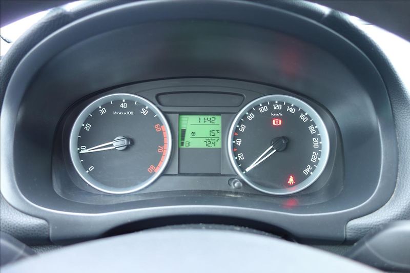 Škoda Fabia 1,2 i,ČR,2 MAJ.,SERV.KN.,KLIMA - fotka 25 z 44