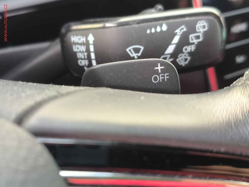 Škoda Superb (2018) 2.0 TSI 4x4, L&K, DSG, TZ - fotka 24 z 32