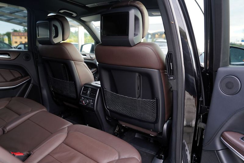 Mercedes-Benz GL 500 V8 AMG/4Matic/NOVÝ MOTOR - fotka 33 z 44