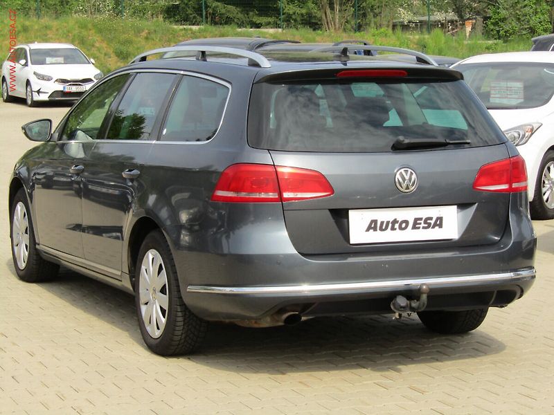 Volkswagen Passat (2011) 1.4TSi, DSG, park.čidla - fotka 6 z 20