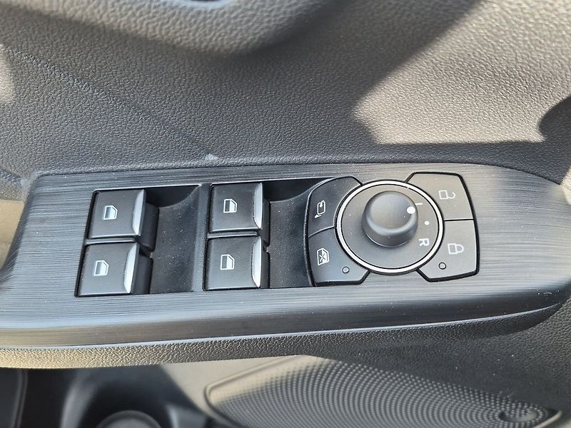 Ford Kuga ST-Line X  1,5 EcoBoost - fotka 20 z 28
