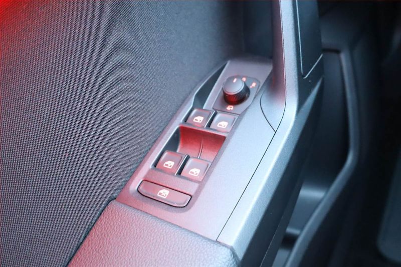 Seat Arona (2021) FR 1.5 TSI, Automat - fotka 22 z 25