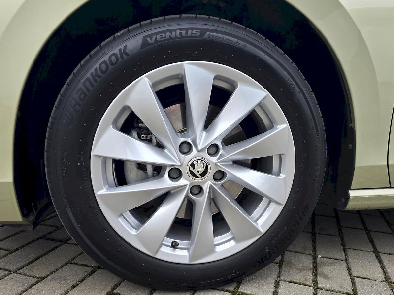 Škoda Superb (2024) 2,0TDI 110KW DSG SELECTION - fotka 30 z 33