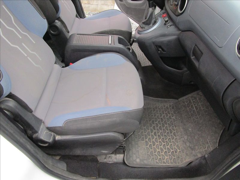 Peugeot Partner Tepee 1.6VTi  Klima - fotka 16 z 38
