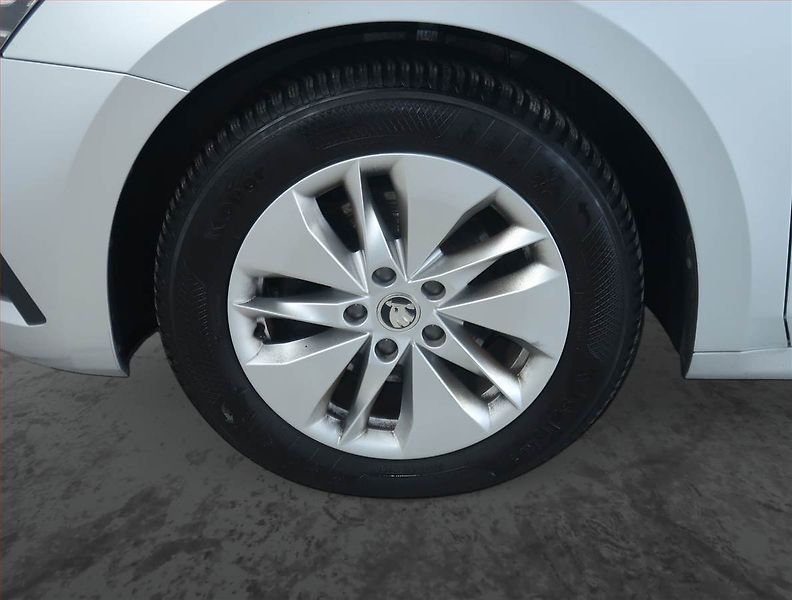 Škoda Octavia (2021) Ambition 2.0 TDI, Serv.kniha - fotka 14 z 17