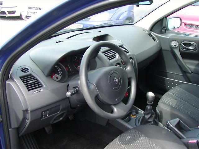 Renault Mégane 1.9DCi,88KW,6-ti KVALT,KLIMA - fotka 8 z 18