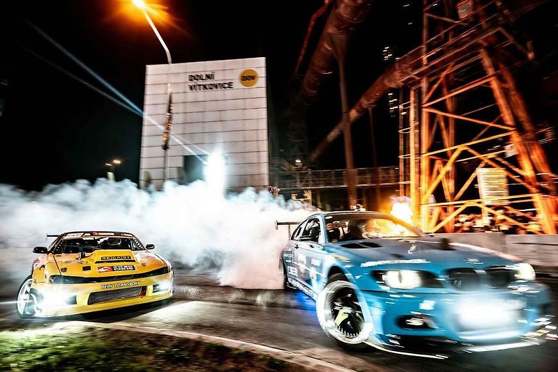Finále Race The Streets, mezinárodního šampionátu v driftech v Dolní oblasti Vítkovic. 9. srpna 2025 v Ostravě.