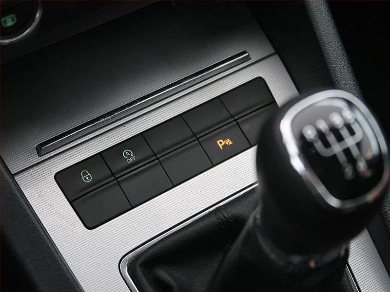 Škoda Octavia (2017) 1.6 TDI, Tempomat - fotka 17 z 19