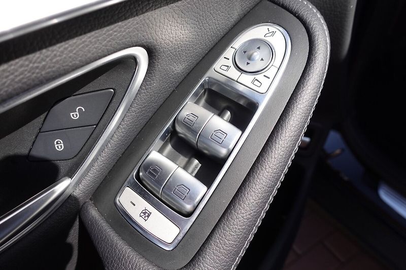 Mercedes-Benz GLC 220 d 4Matic 125 kW - fotka 9 z 31