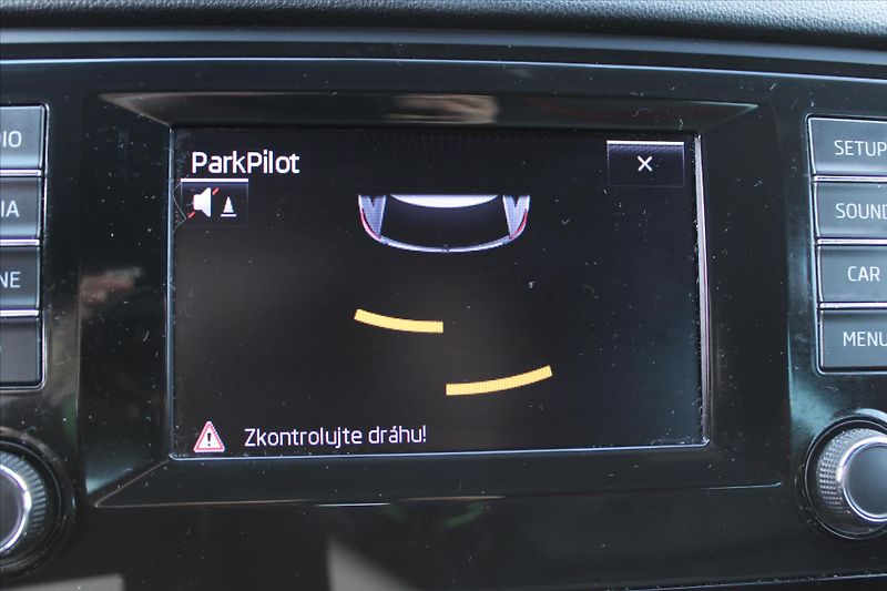 Škoda Octavia RS 2.0 TDI 135kW XENONY ČR - fotka 22 z 26
