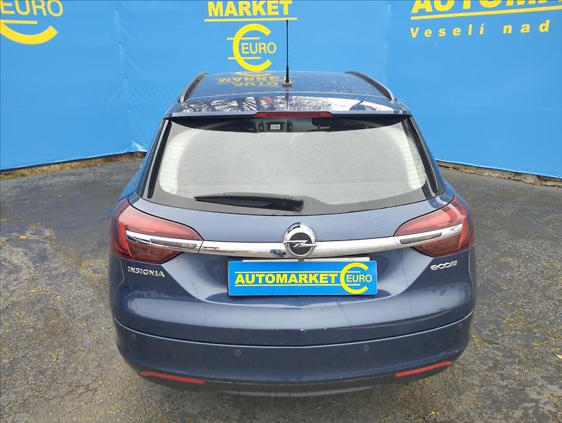 Opel Insignia 2,0 CDTi 88KW - fotka 5 z 17
