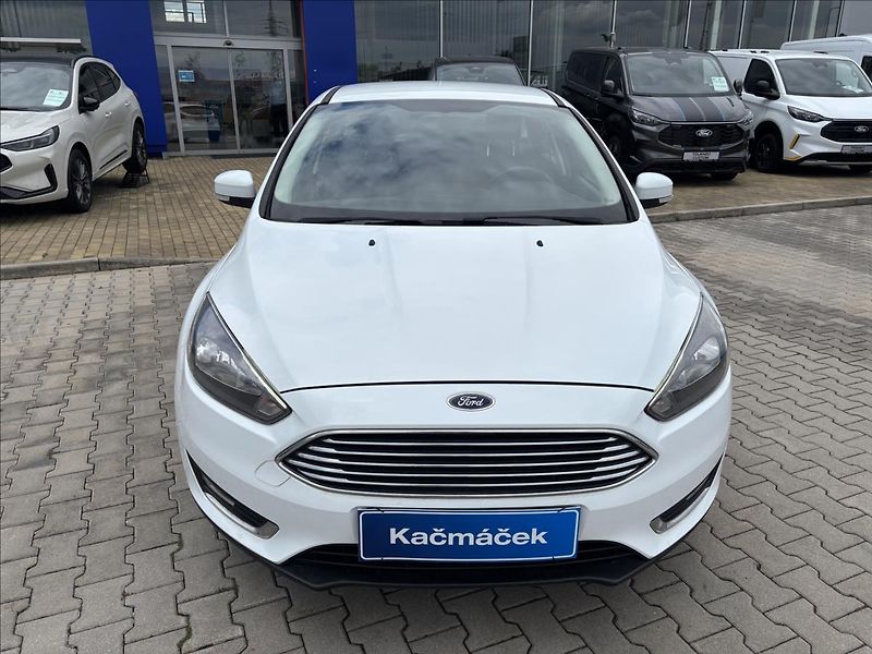 Ford Focus 1,5 TDCI 88kW Titanium - fotka 8 z 36