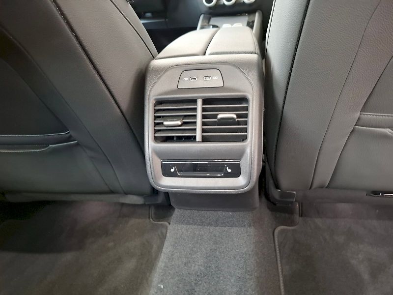 Škoda Superb (2025) COMBI L&K TD 110/2.0 A7F - fotka 24 z 30