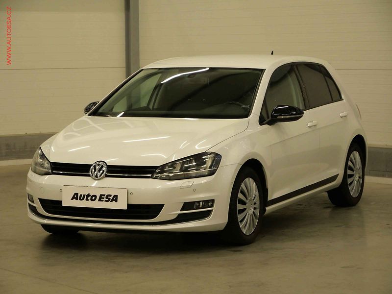 Volkswagen Golf (2013) 1.4TSi, LED, AC - fotka 3 z 19