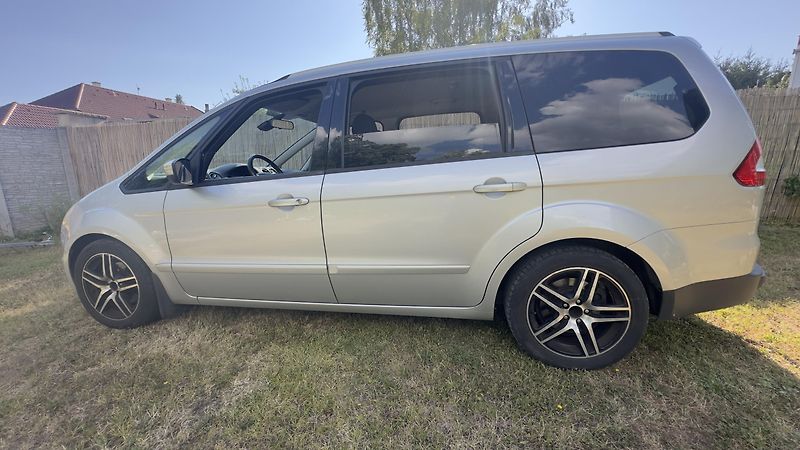 Ford Galaxy (2011) 7x míst  - fotka 3 z 8