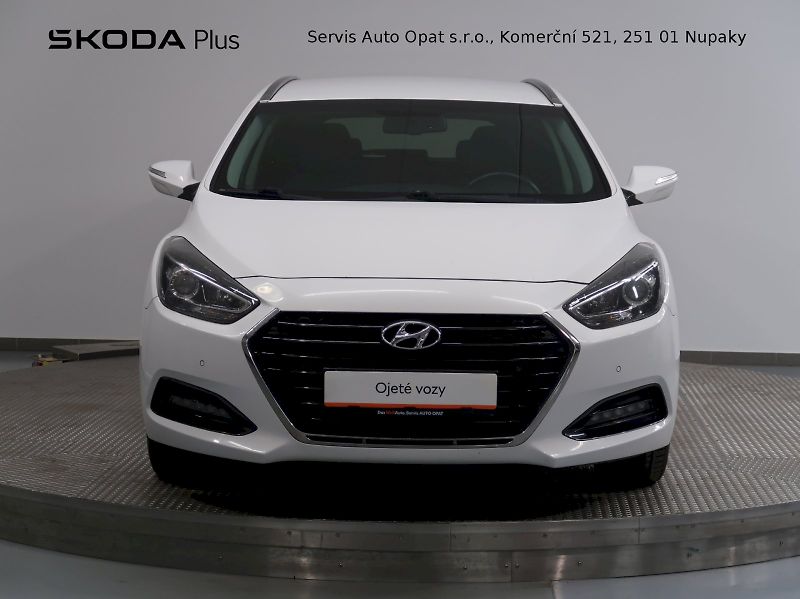 Hyundai i40 (2017) 1.7CRDI 104KW NAVI - fotka 4 z 34