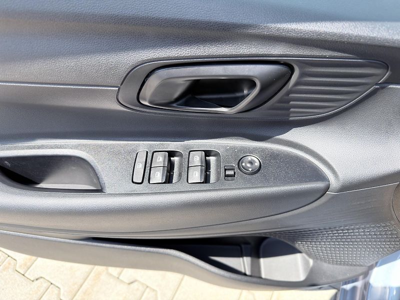 Hyundai i20 1.0-66KW,GO-PLUS,AUTOMAT,KLIMA - fotka 12 z 30
