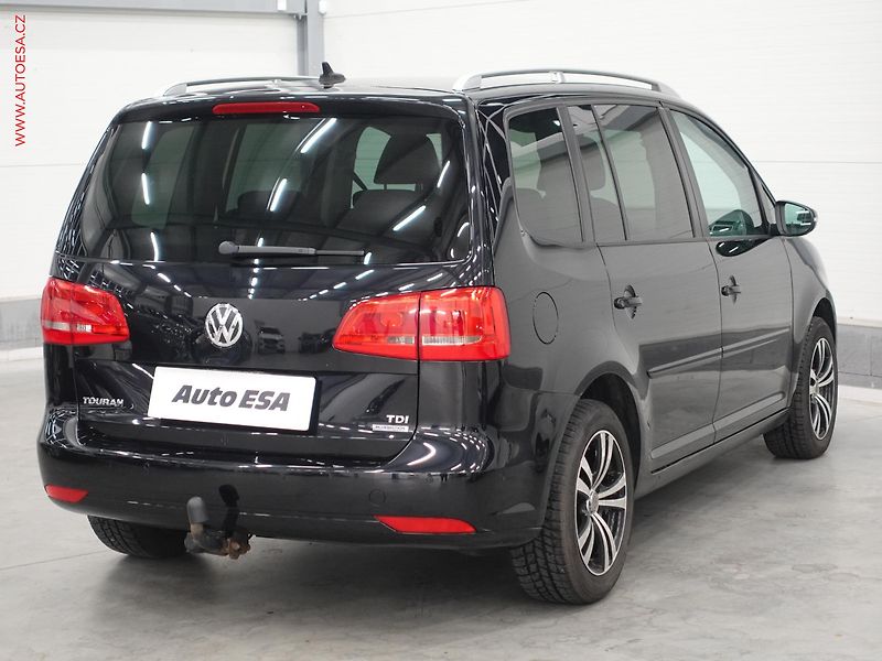 Volkswagen Touran (2011) 1.6TDI, Klima - fotka 4 z 22