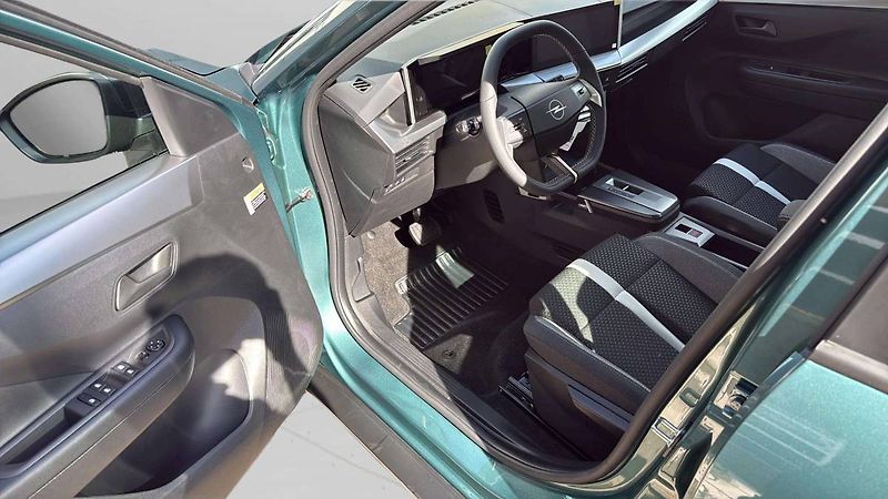 Opel Frontera (2026) Edition Hybrid 1.2 TURBO (81kW - fotka 14 z 24