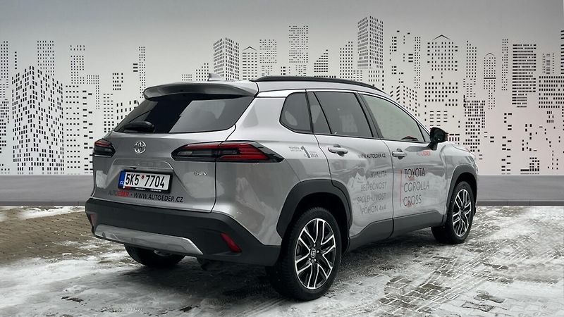 Toyota Corolla 1,8 Hybrid e-CVT Style - fotka 4 z 8