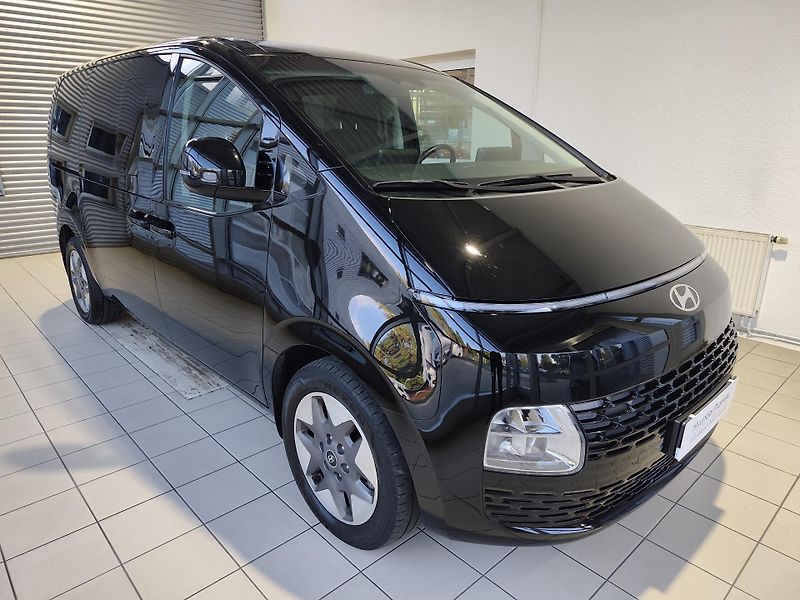 Hyundai Staria (2024) 1.6T-GDi 158kW HEV Style - fotka 5 z 24
