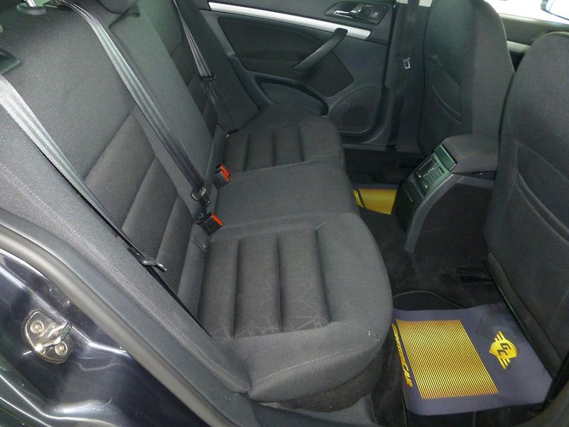 Škoda Octavia (2012) 2,0TDI*VYHŘ.S*NAVIG**XENON*4X4 - fotka 23 z 27